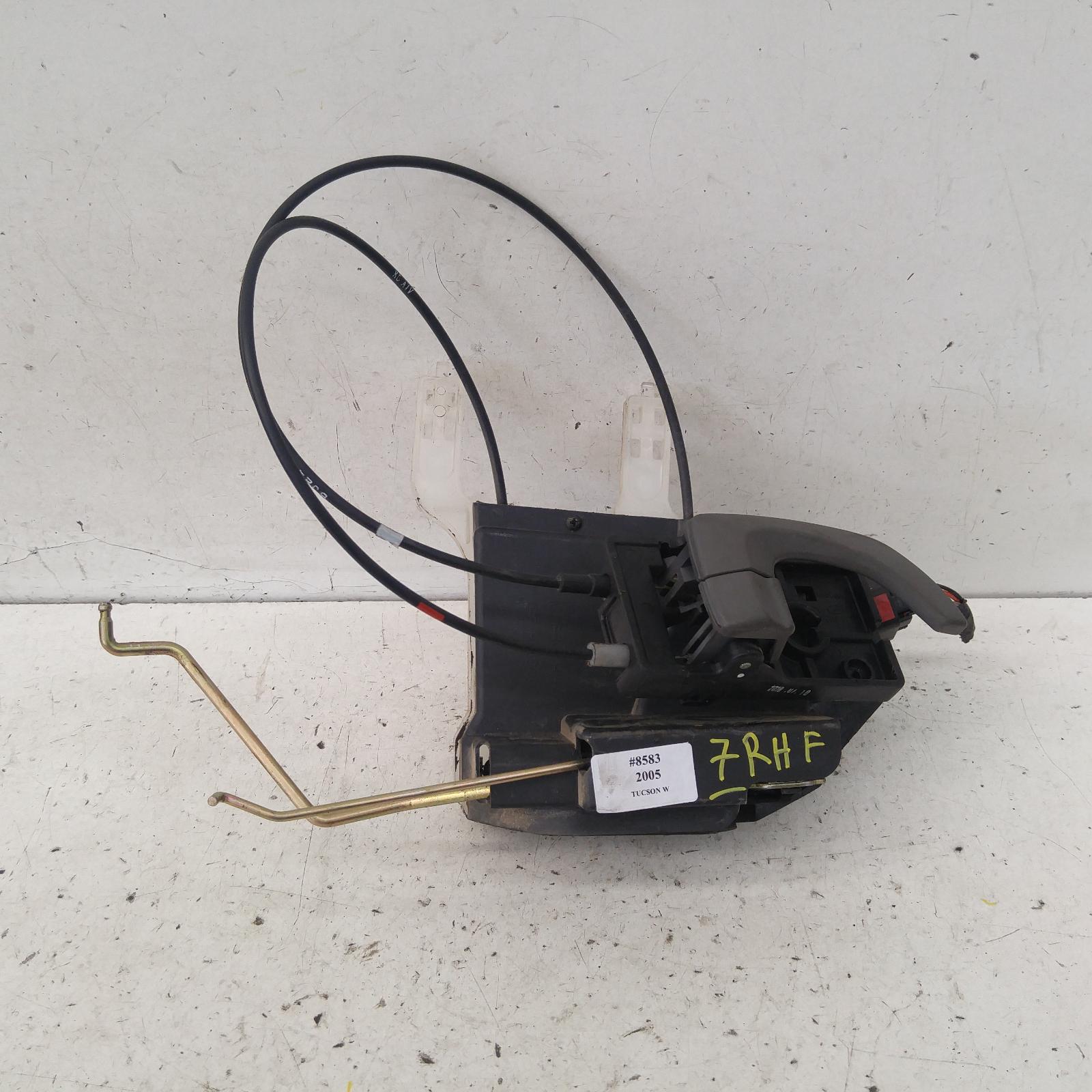 Tucson Door/boot/gate Lock 2004-2010 right front door lock,08/04-01/10 00008583 #187376