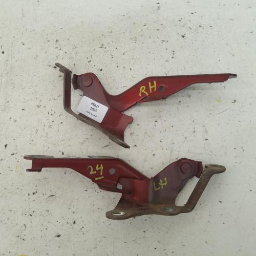 bonnet hinge/strut