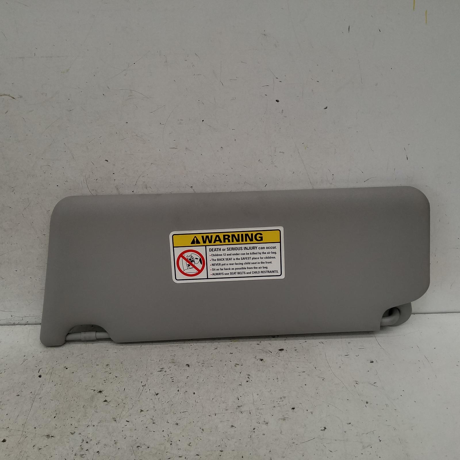 Camry Sunvisor 2002-2006 sk36,rh side,standard type,08/02-05/06 00008651 #188286
