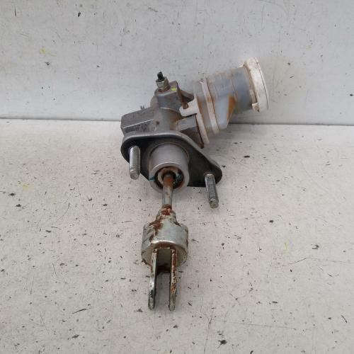 clutch master cylinder