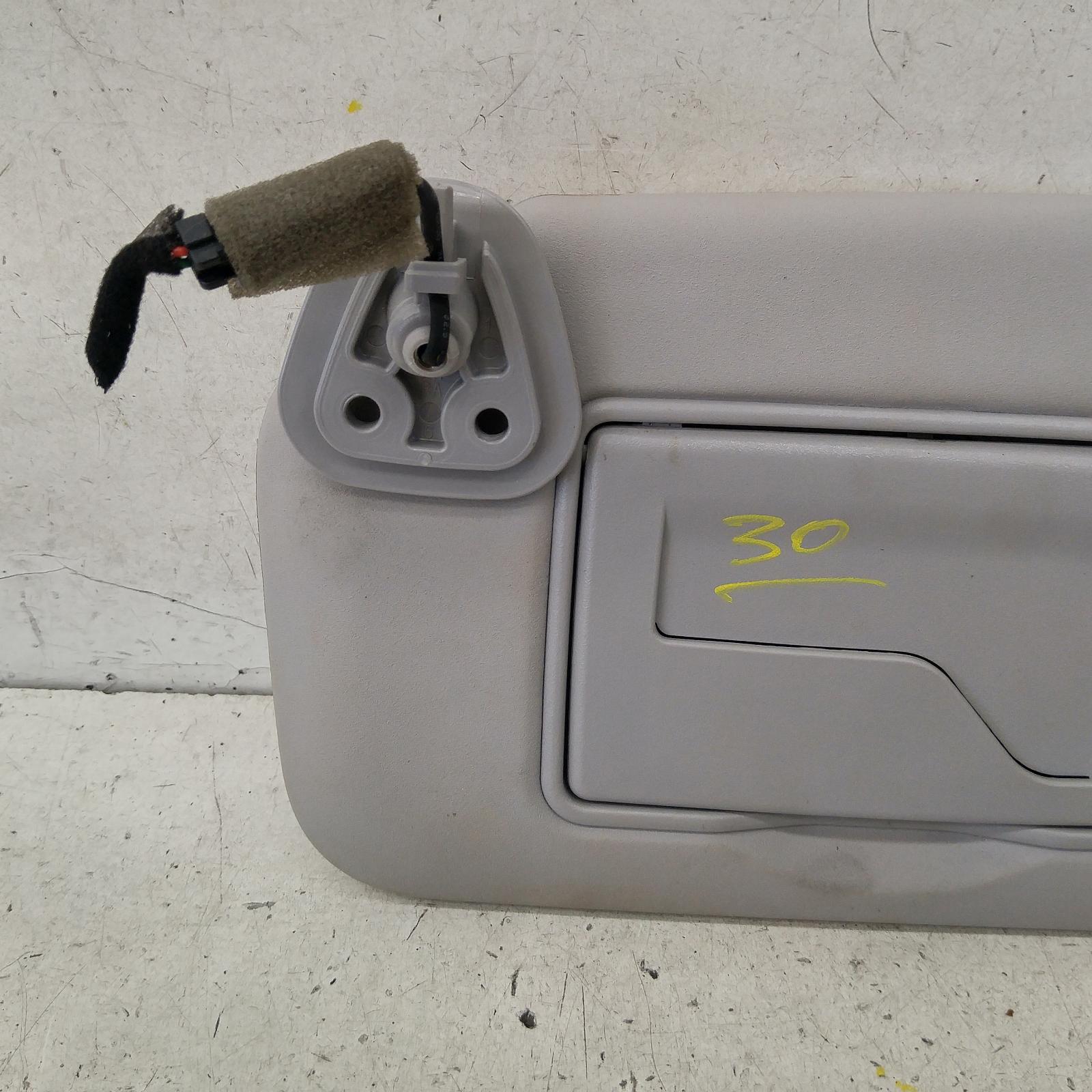 I30 Sunvisor 2007-2012 fd,lh side,non light type,09/07-04/12 00008669 #192469