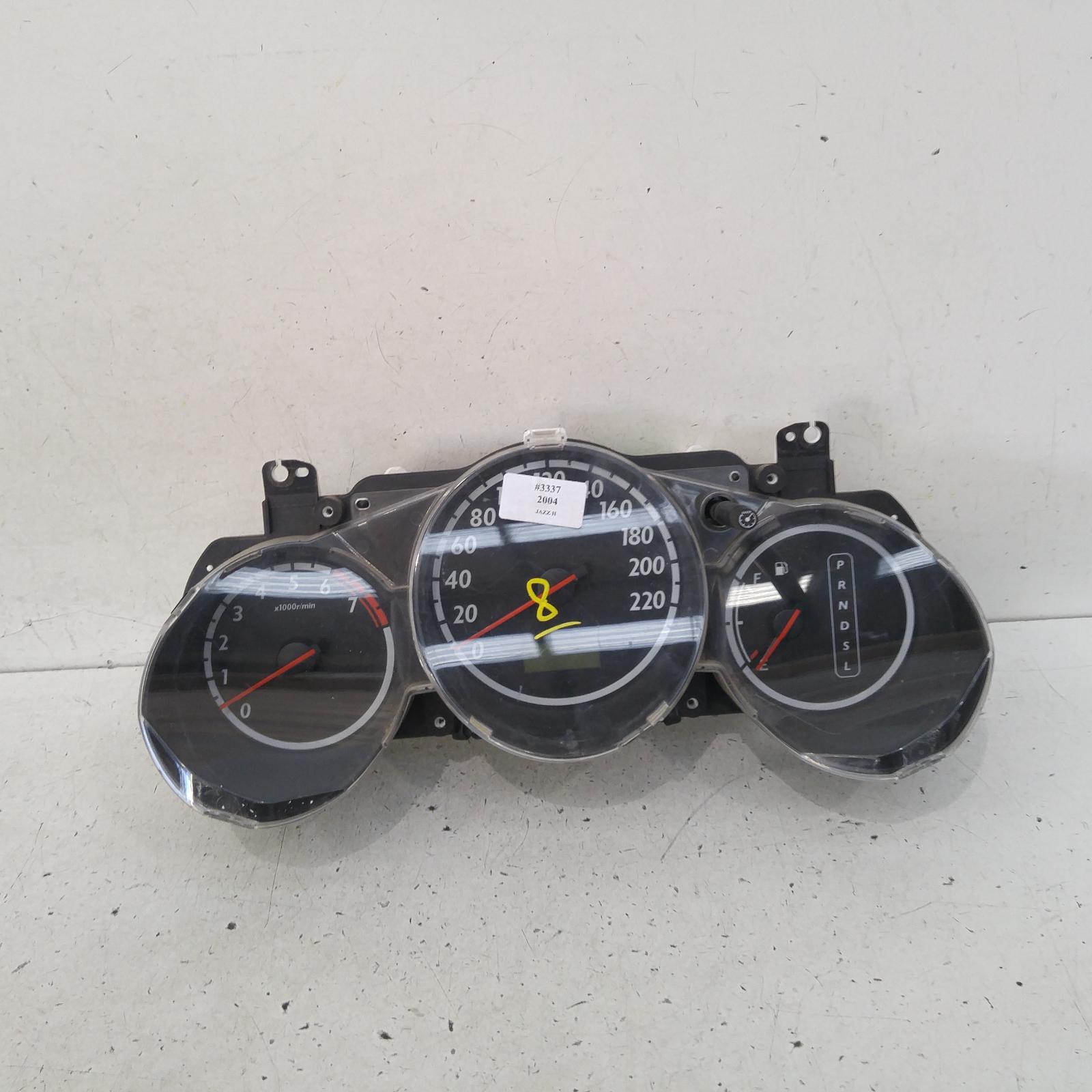 194286, Used instrument cluster for 2004 jazz auto t/m type, km lcd