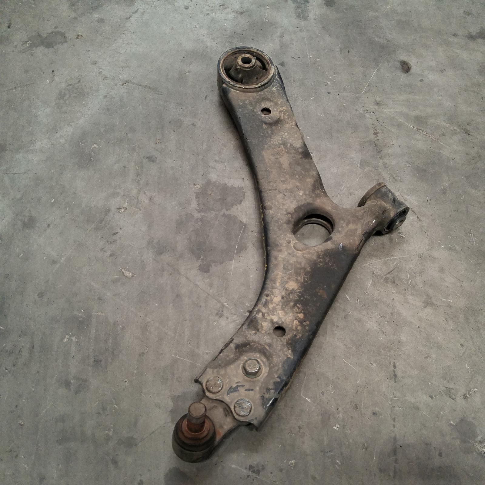 Result Control Arm Lower Front Right for Hyundai Ix35Aus Auto Parts(1011)