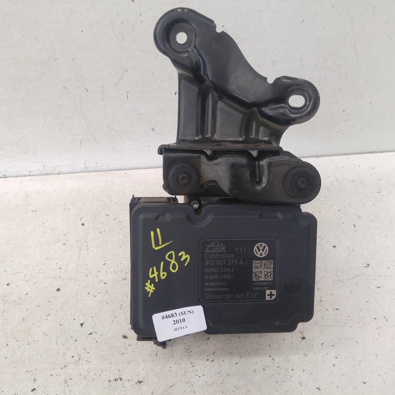 195286, Used abs pump/modulator for 2010 jetta 1km, on motor p/n 1k0614517bh, 02/0607/11