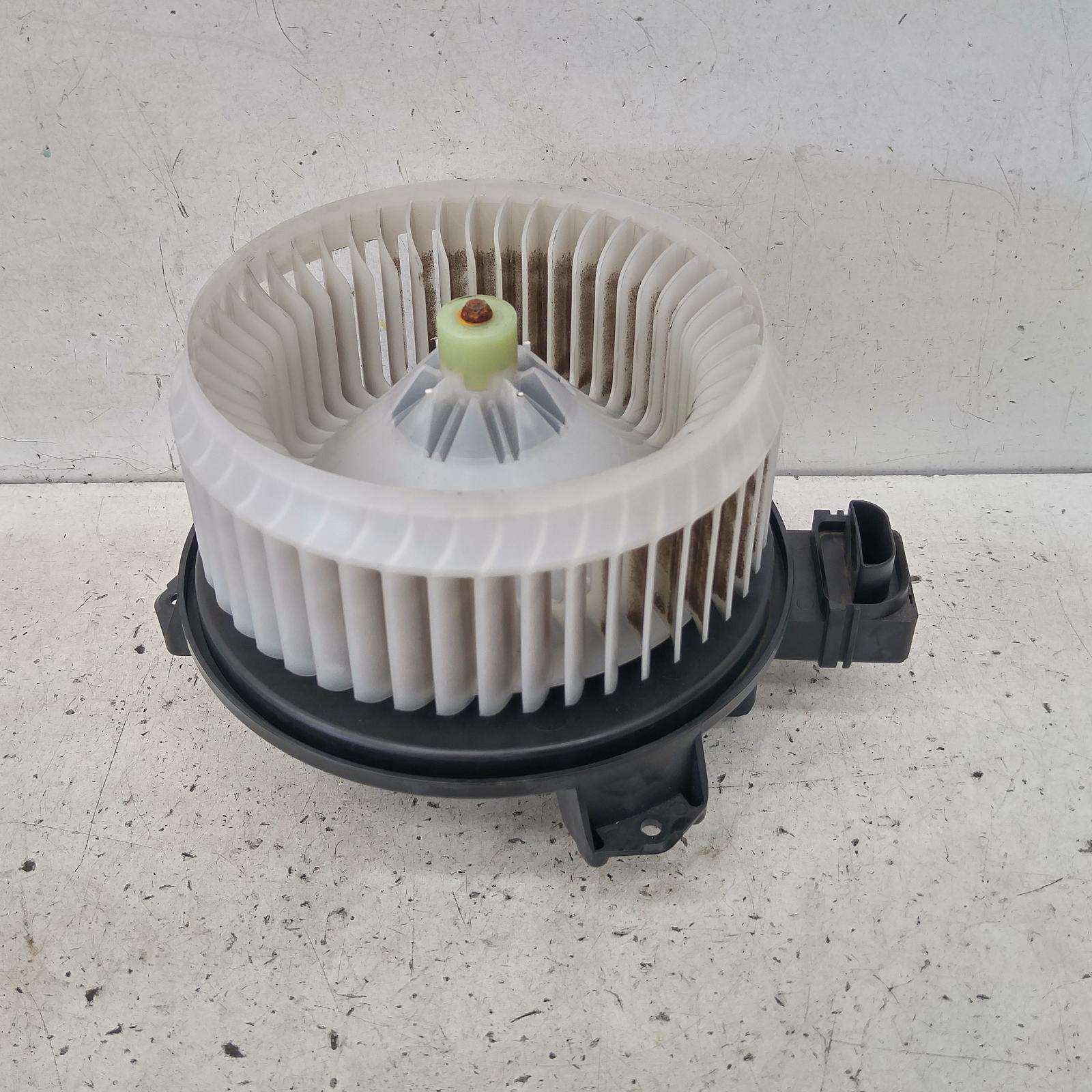 197635, Used heater fan/motor for 2012 Patriot mk, 08/0712/16