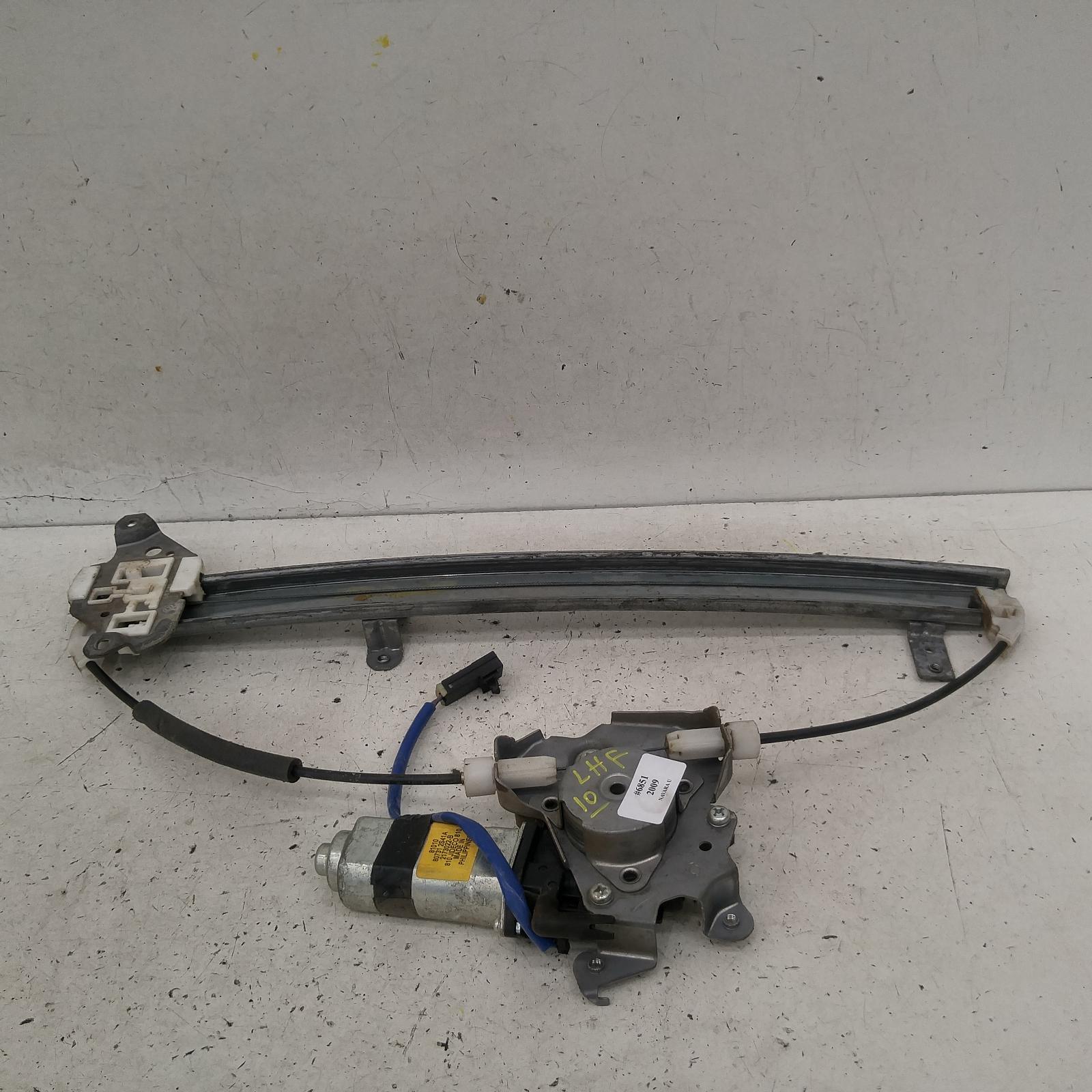 197992, Used window regulator/motor front left for 2009 navara d22