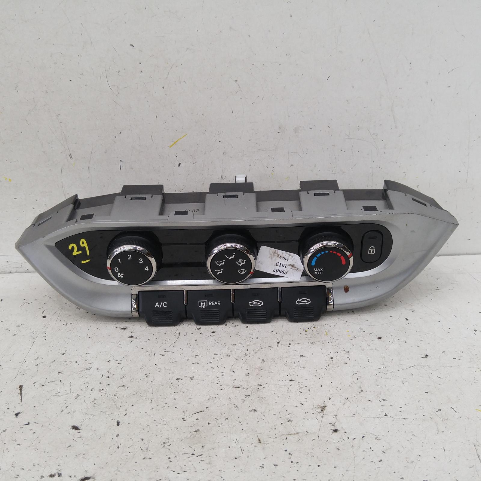199734, Used heater/aircon controls for 2013 Rio ub, 08/1111/16