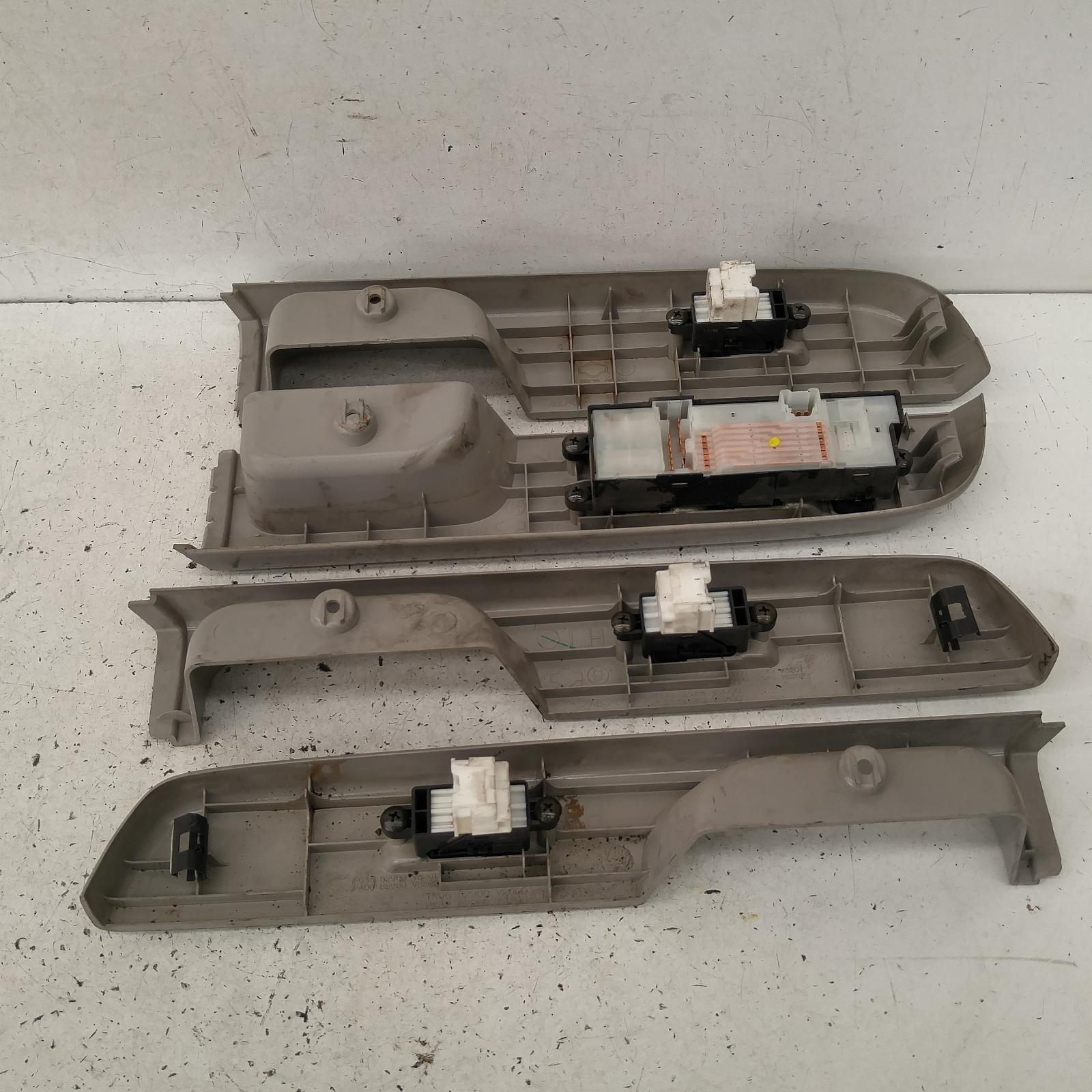 202852, Used power door window switch 