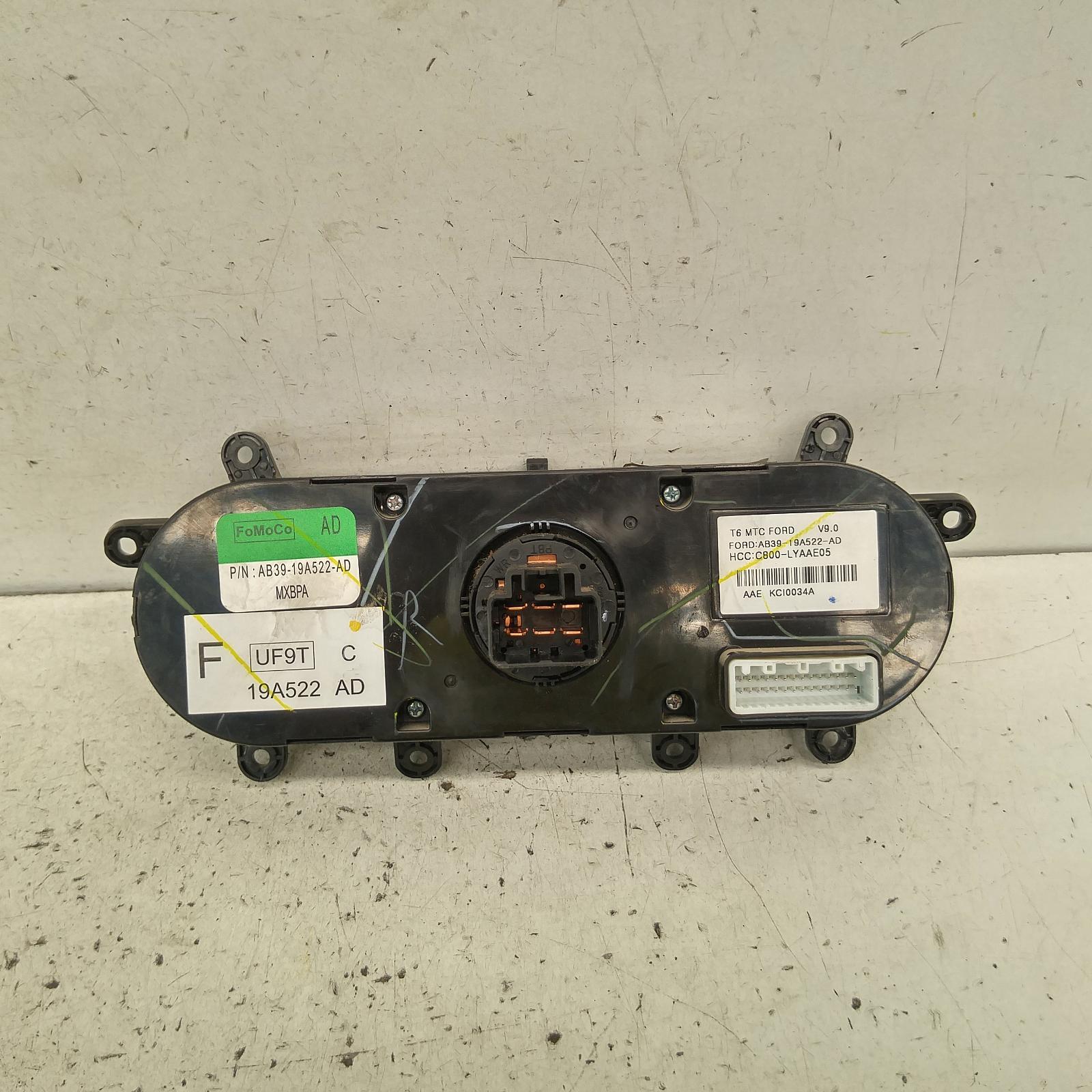 205266, Used Controles del calentador / aire acondicionado for