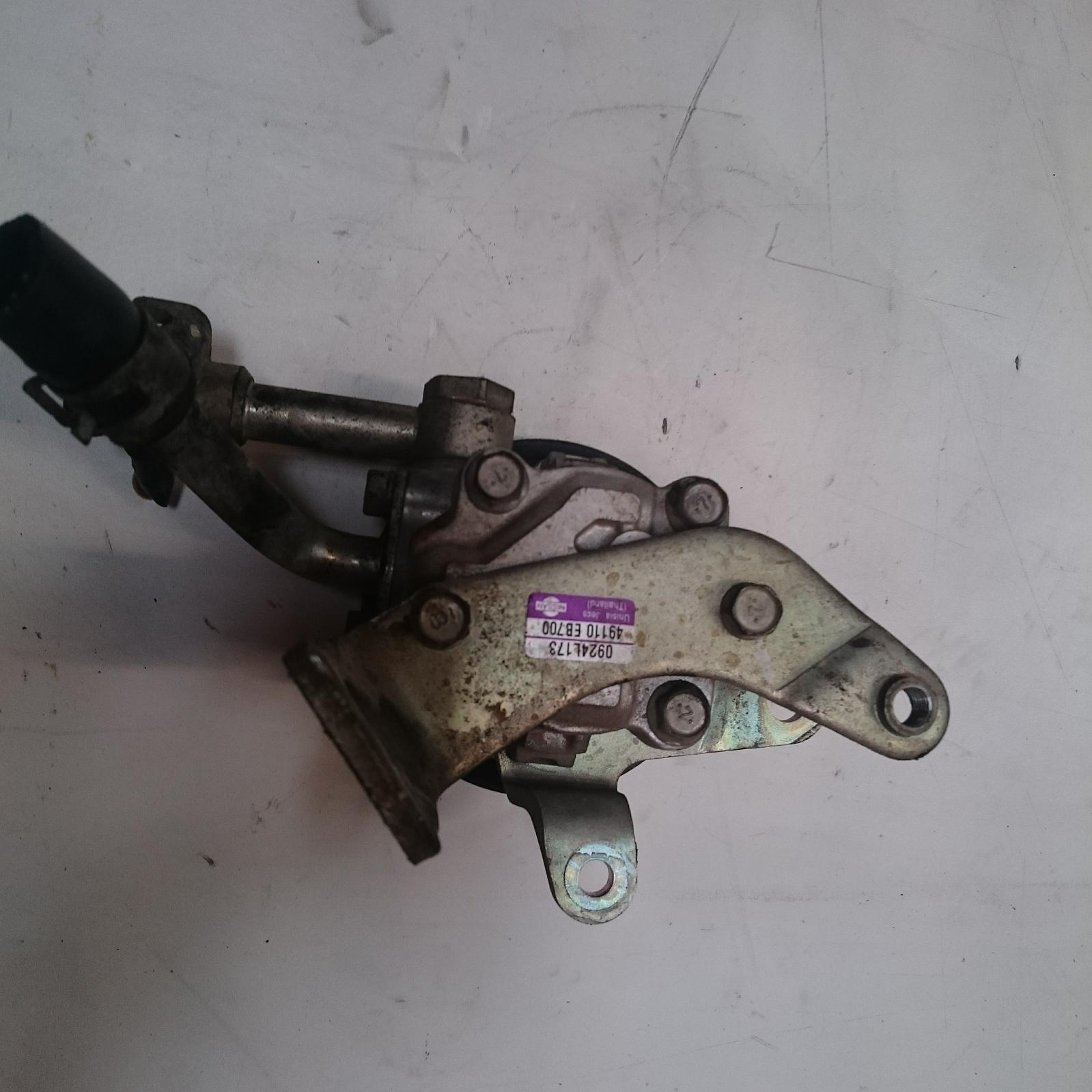 206076, Used steering pump for 2011 navara d40, 2.5, yd25, diesel, 09