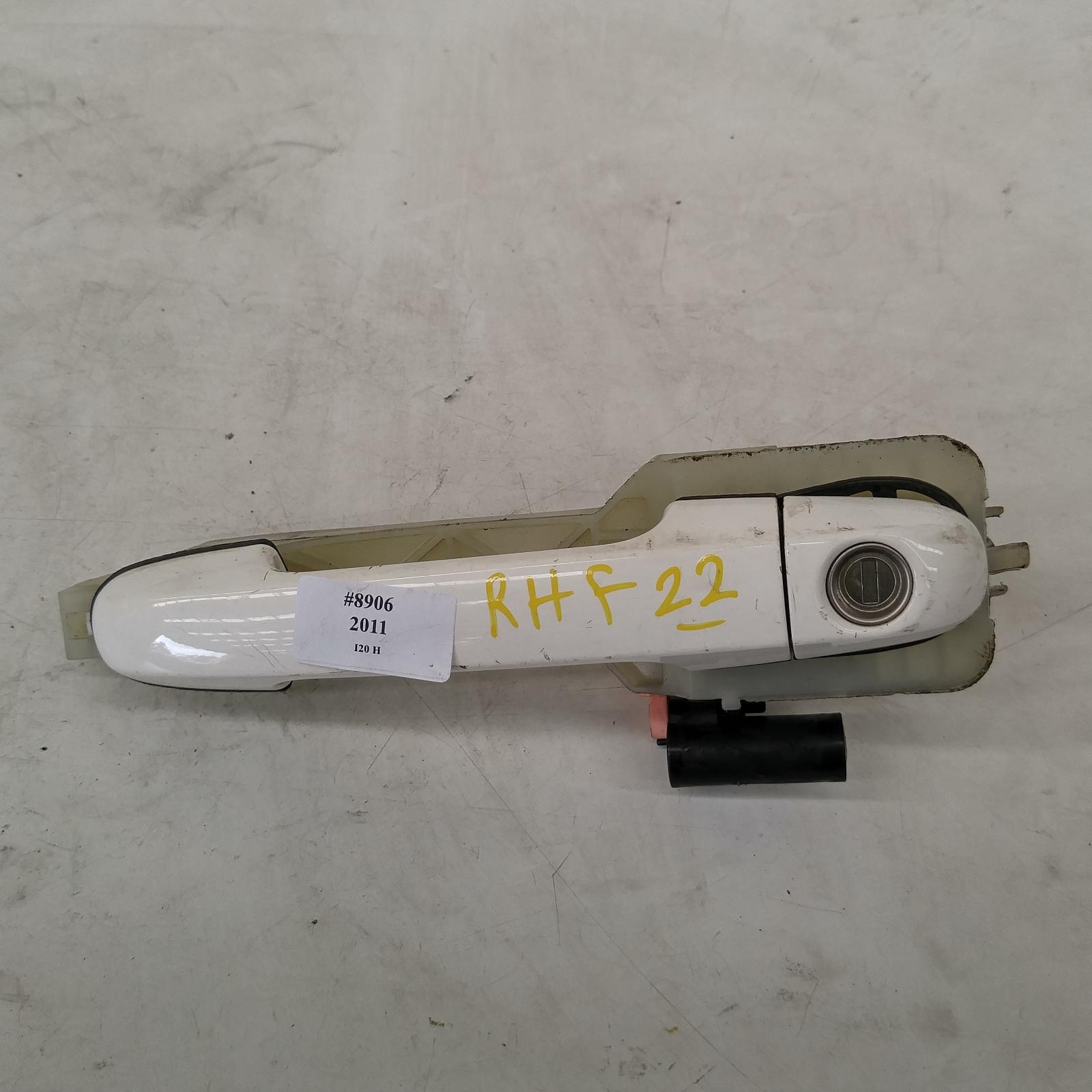 206957, Used door handle for 2011 i20 outer, rh front, pb, 07/1012/15