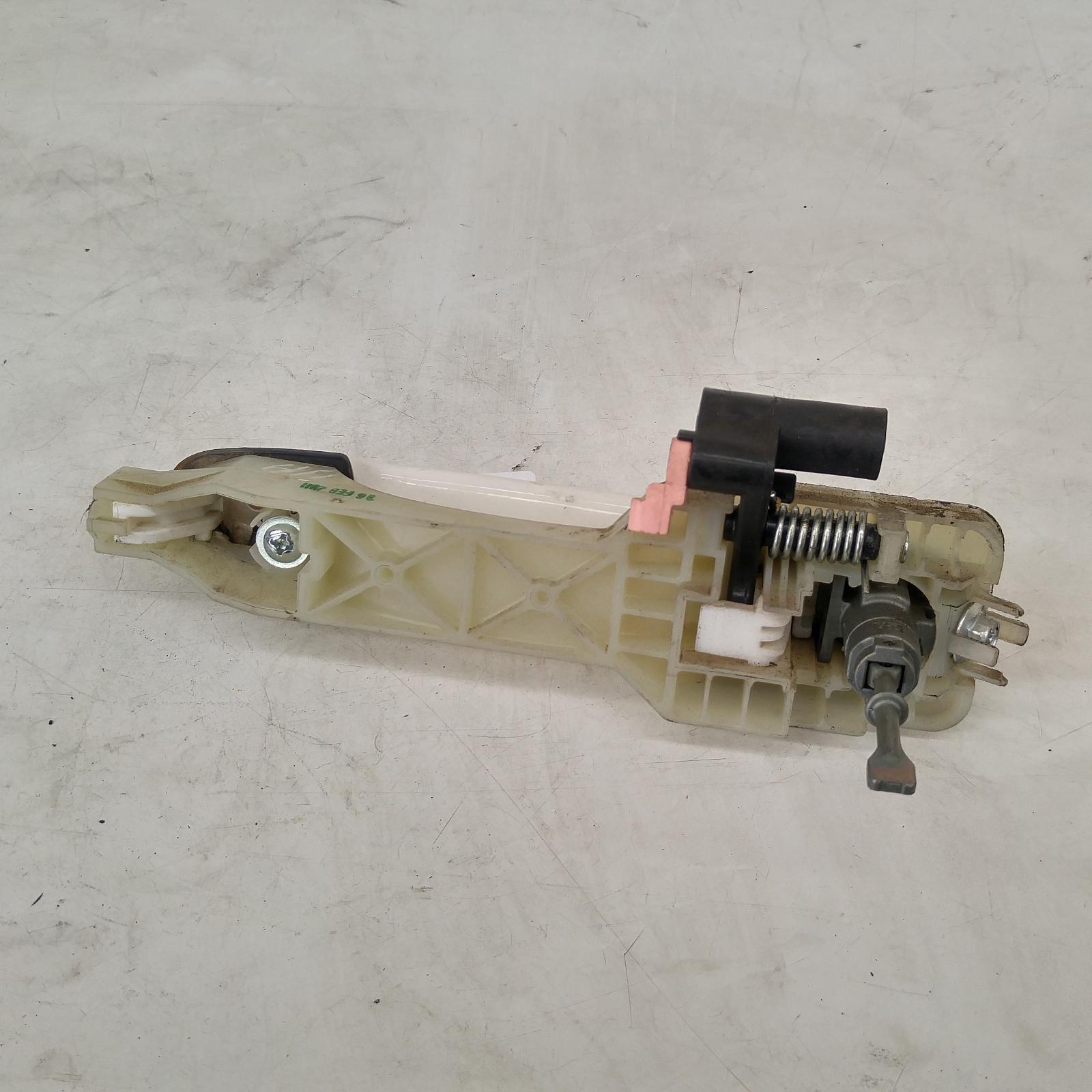 206957, Used door handle for 2011 i20 outer, rh front, pb, 07/1012/15