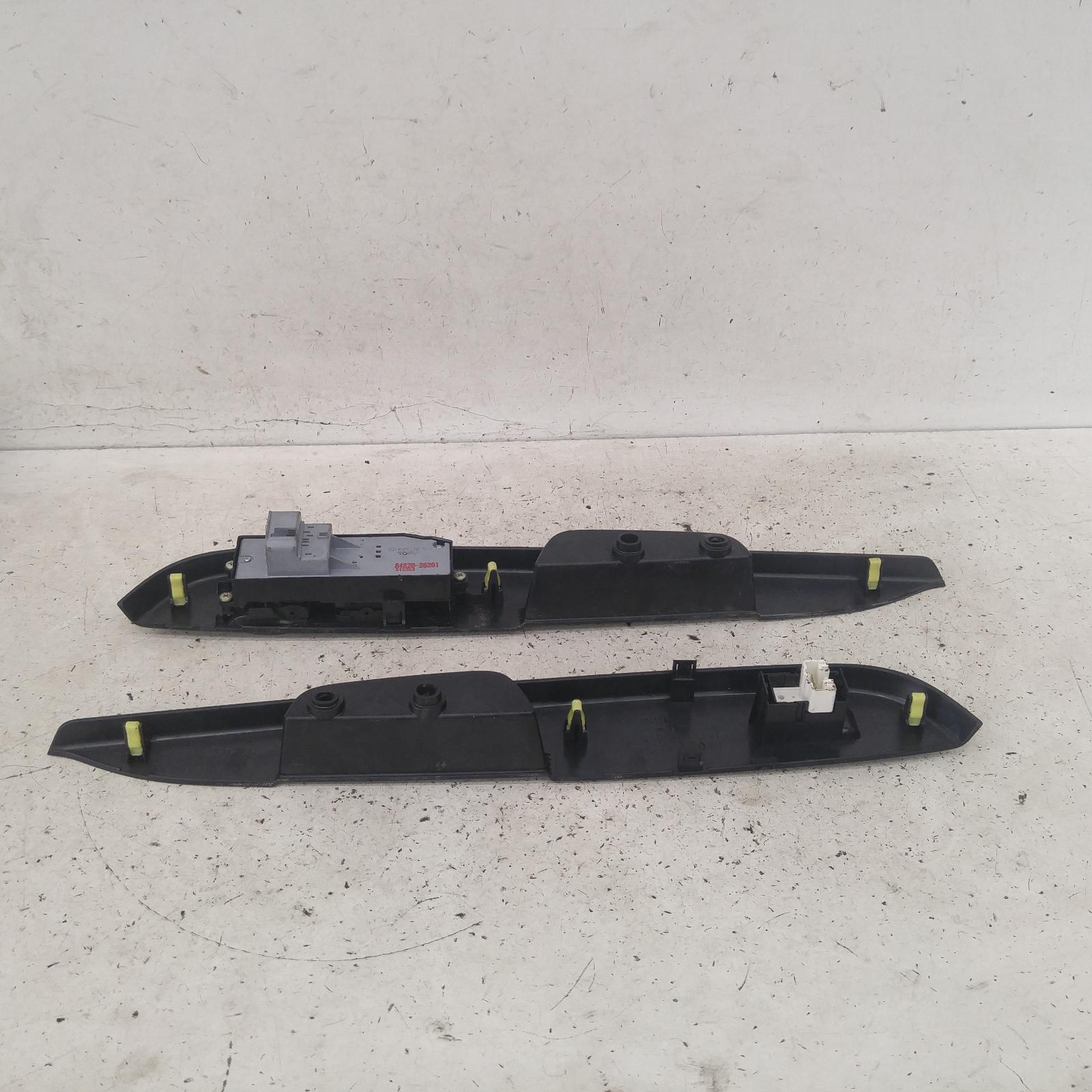 207111, Used power door window switch for 2009 hiace lh front, trh