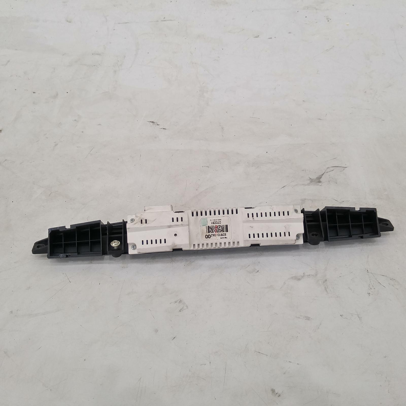 Camry Clock 2006-2012 xv40,06/06-02/12 00009317 #207117