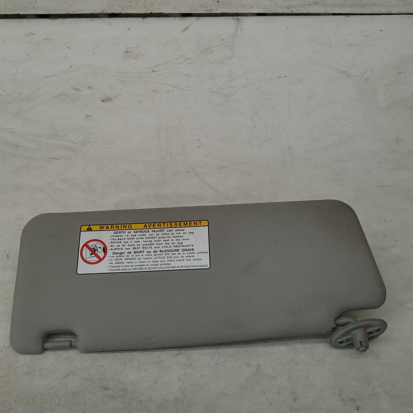 Hilux Sunvisor 2005-2015 rh side,02/05-08/15 00009153 #208348