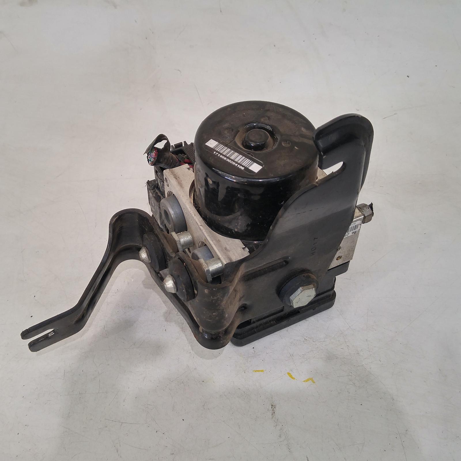 209682, Used abs pump/modulator for 2010 Patriot p/n p68049210ac, mk