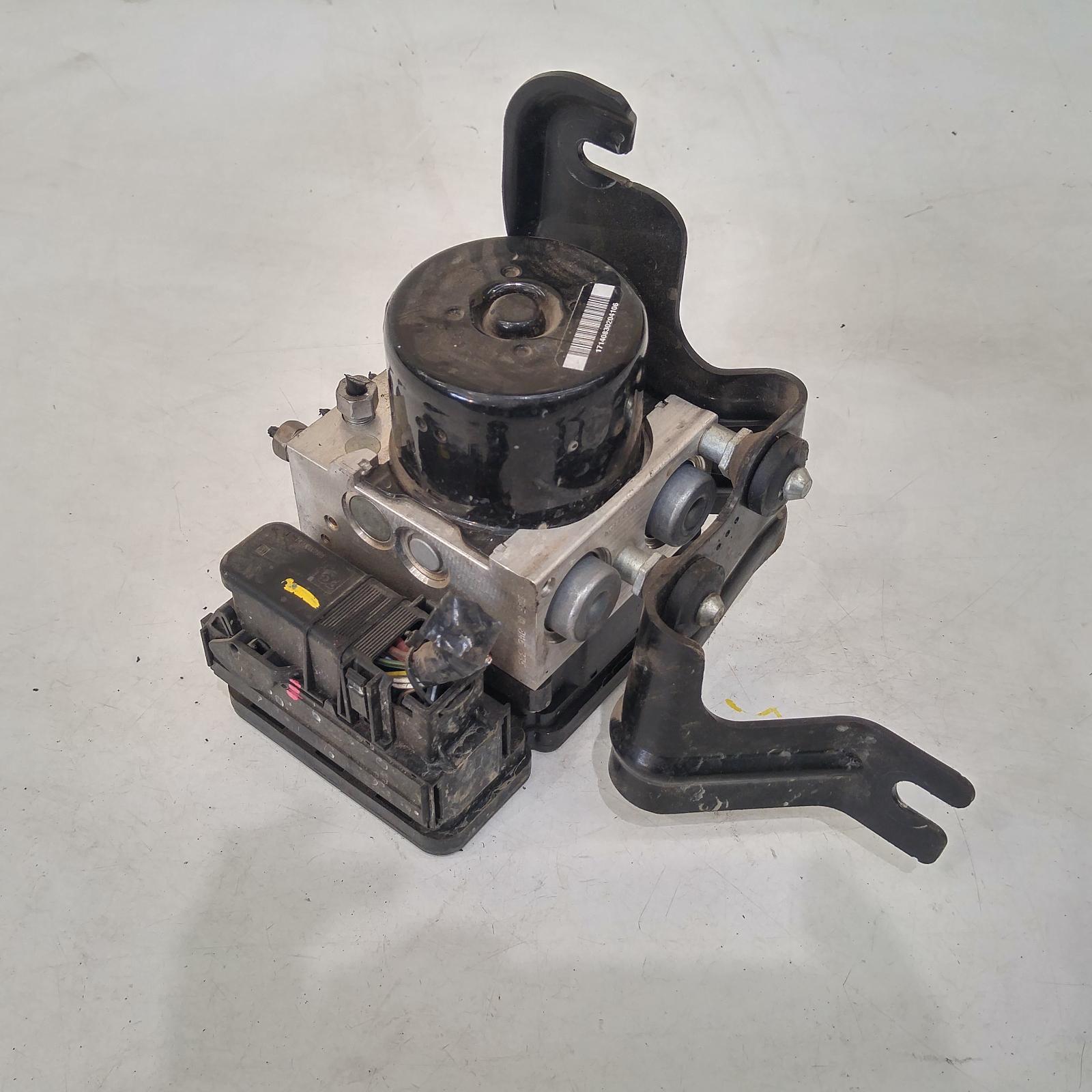 209682, Used abs pump/modulator for 2010 Patriot p/n p68049210ac, mk