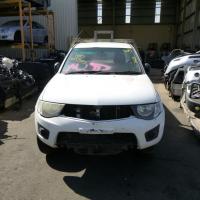 Mitsubishi 2009 ~ 2015 Triton