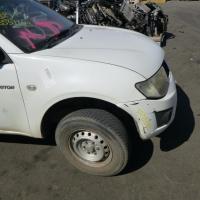 Mitsubishi 2009 ~ 2015 Triton