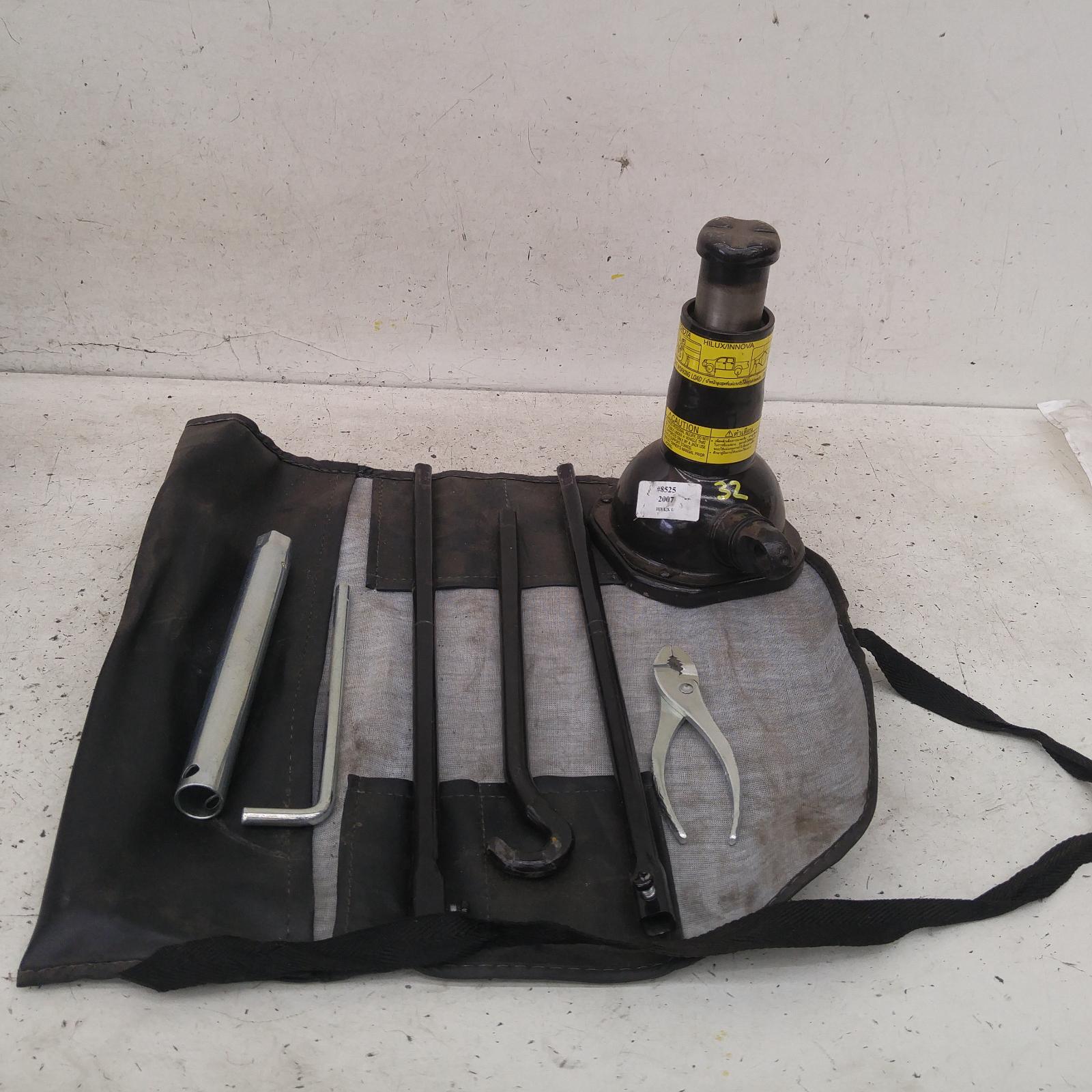 Result Jack for Toyota HiluxAus Auto Parts(1011)