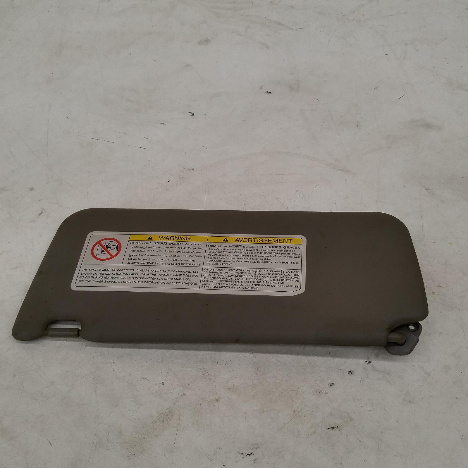 Patrol Sunvisor 1997-2017 y61/gu,rh side,12/97-04/17 00009520 #210801