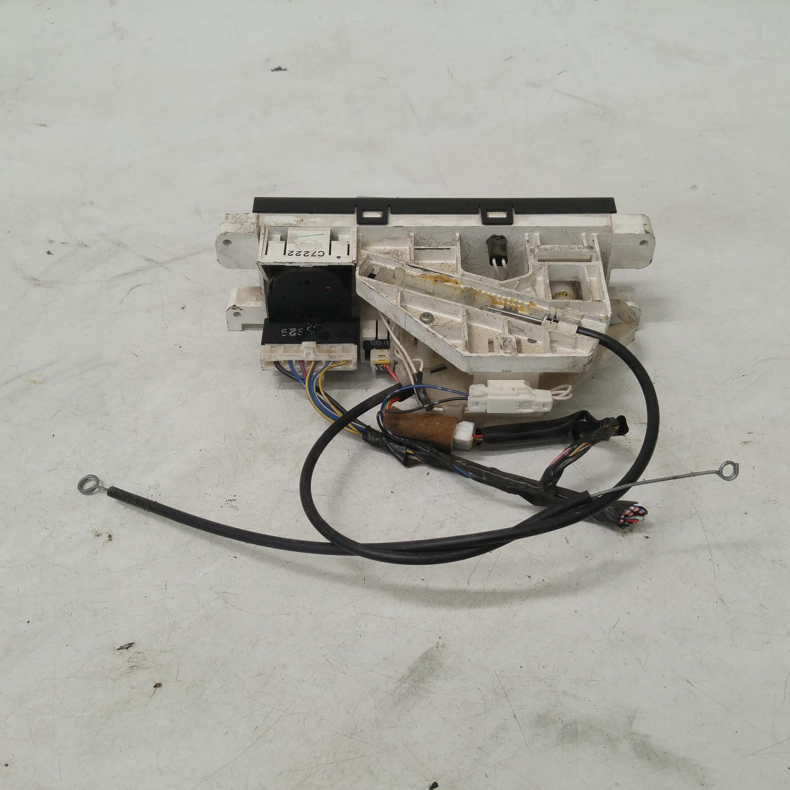 211414, Used heater/aircon controls for 2007 patrol front, non