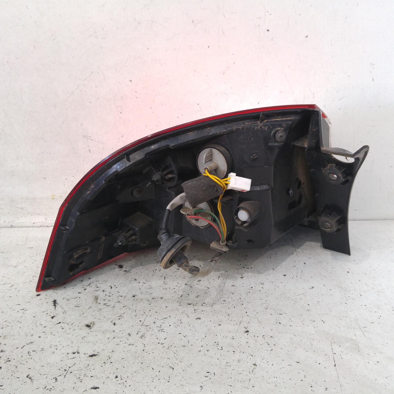 Rio Taillight Right 2011-2016 ub,in body,3dr/5dr hatch,standard type,08/11-11/16 00009577 #212364