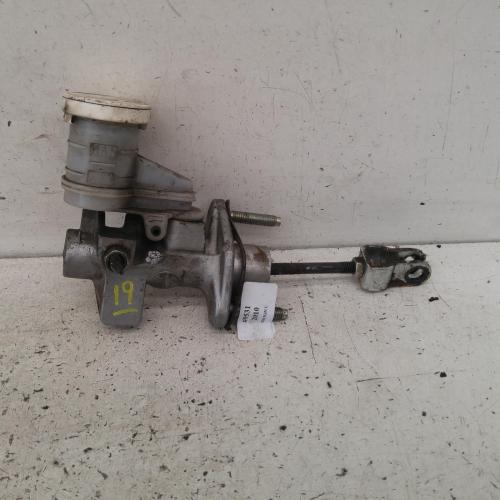 clutch master cylinder