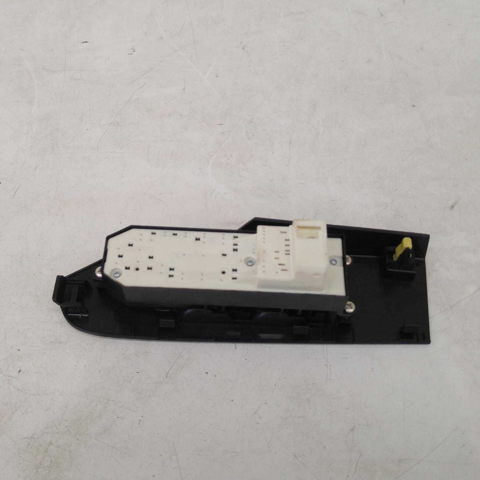 Corolla Power Door Window Switch 2015-2018 rh front (master switch),zre182r,hatch,standard,03/15-06/18 00009668 #214438