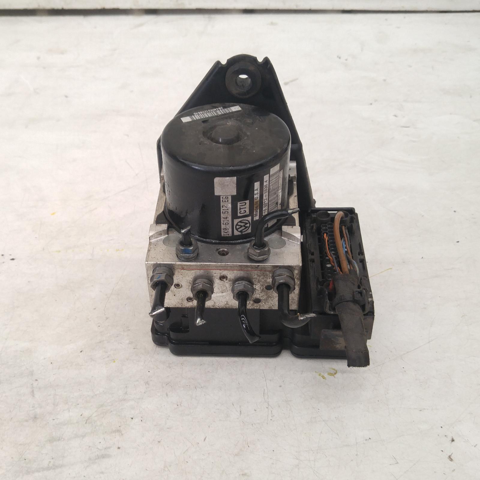 221597, Used abs pump/modulator for 2014 jetta 1b, p/n 1k0907379bj