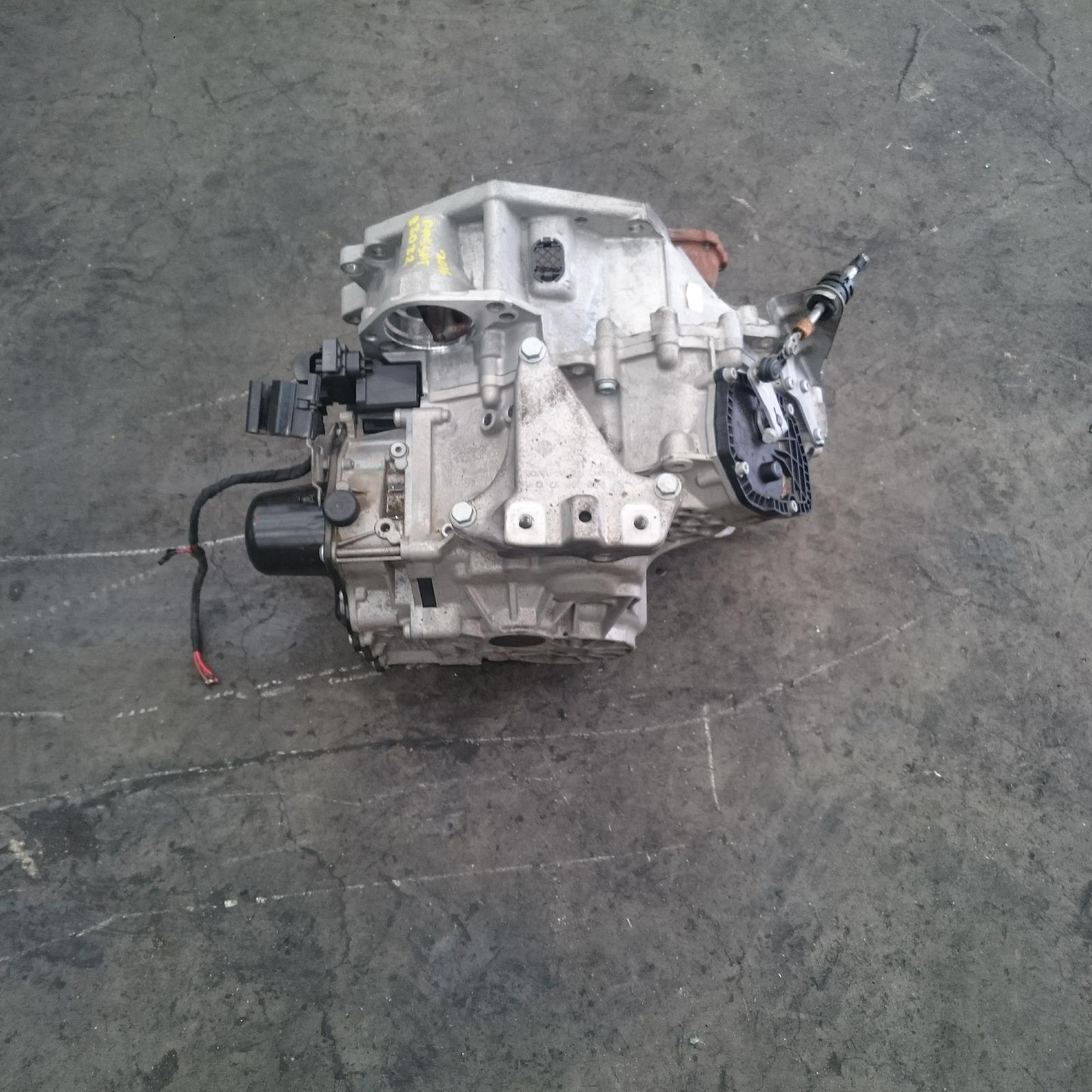 223293, Used transmission/gearbox for 2016 passat auto, petrol, 1.8