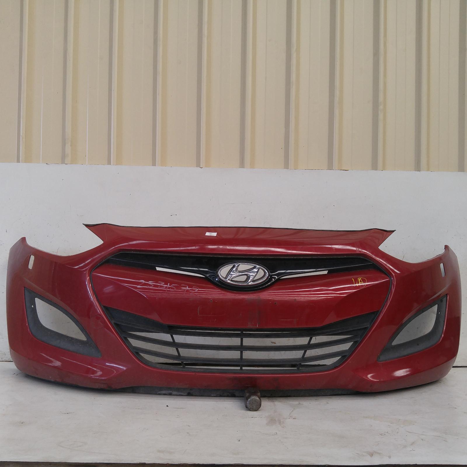 223237, Used front bumper for 2013 i30 gd, 5dr hatch, w/ h/lamp