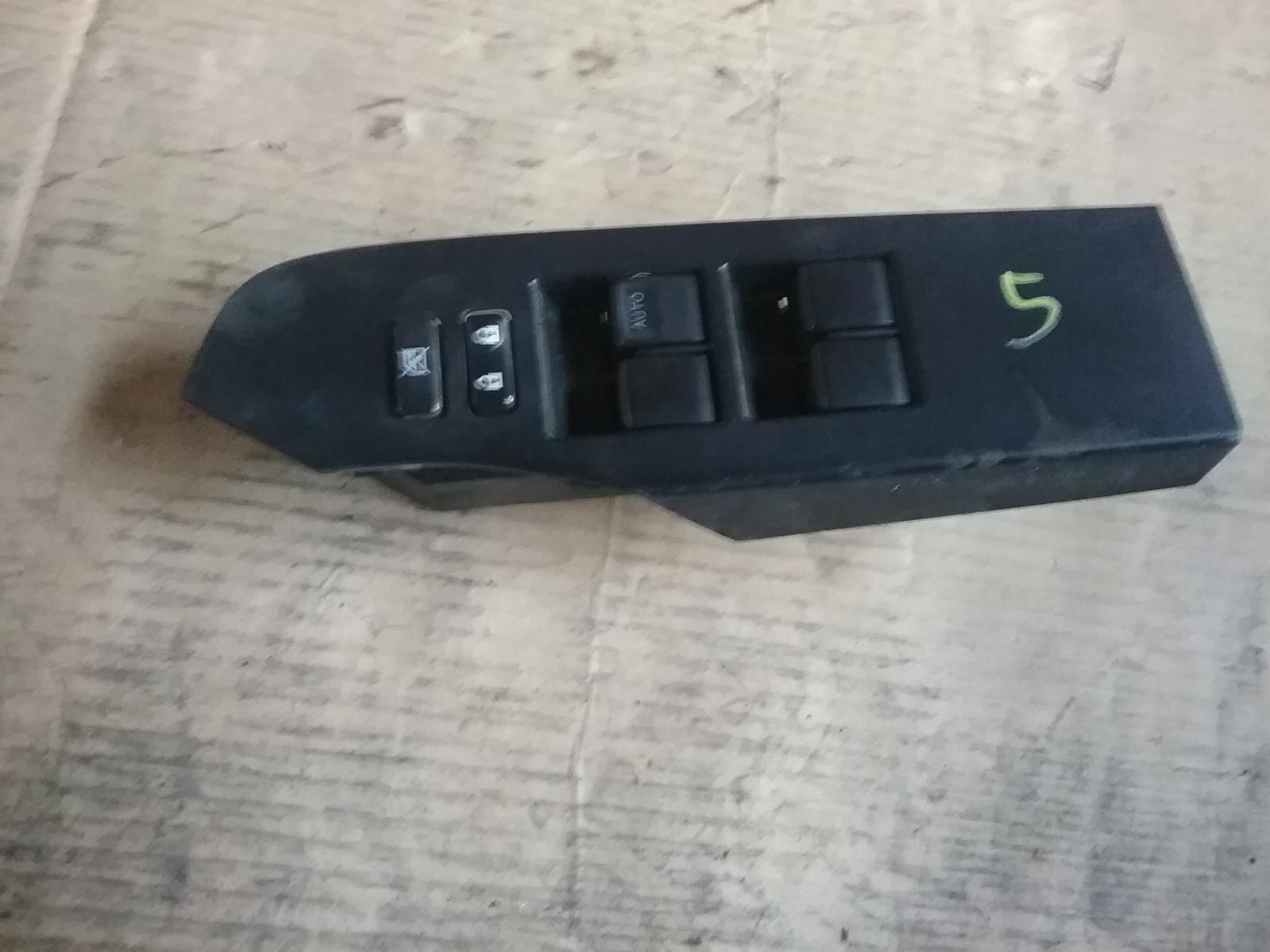 Corolla Power Door Window Switch 2015-2018 rh front (master switch),zre182r,hatch,standard,03/15-06/18 partwh #73380