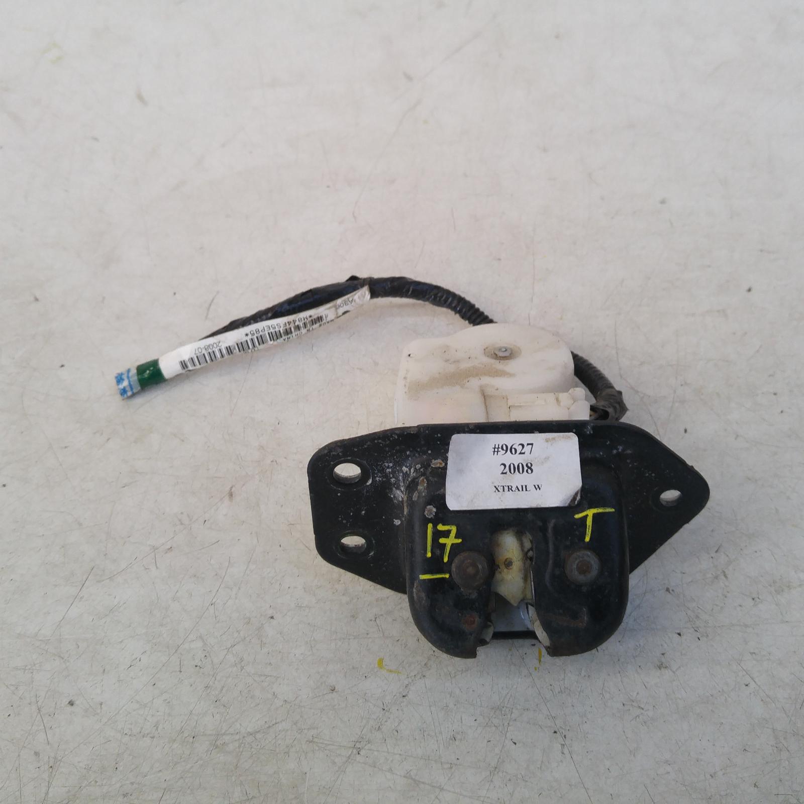 225700, Used door/boot/gate lock for 2008 xtrail tailgate lock, t31