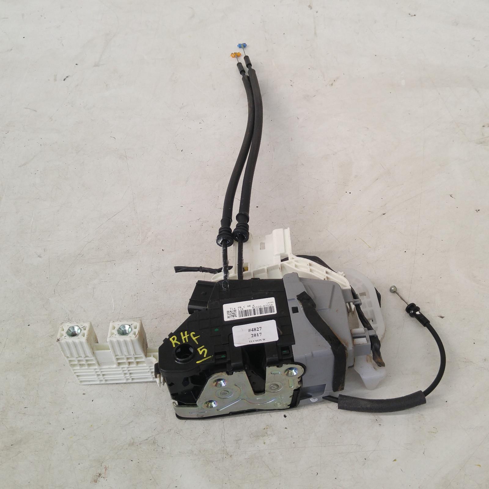 227141, Used door/boot/gate lock for 2017 tucson right front door