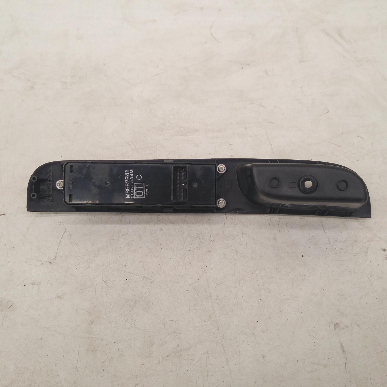 Triton Power Door Window Switch 2006-2015 rh front (master switch),4 door switch type,ml-mn,07/06-04/15 00010154 #229541