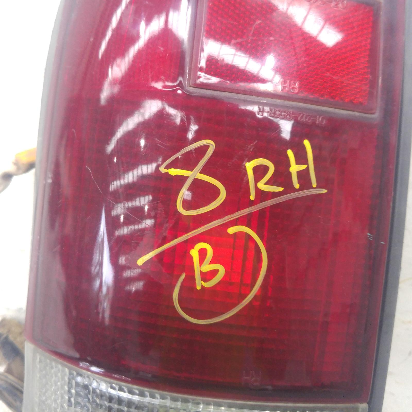 Landcruiser Taillight Right 1990-1998 80 series 05/90-03/98 00005560 #115375