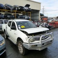 Mitsubishi 2006 ~ 2015 Triton