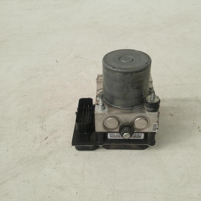 pompa sistem rem anti lock / modulator