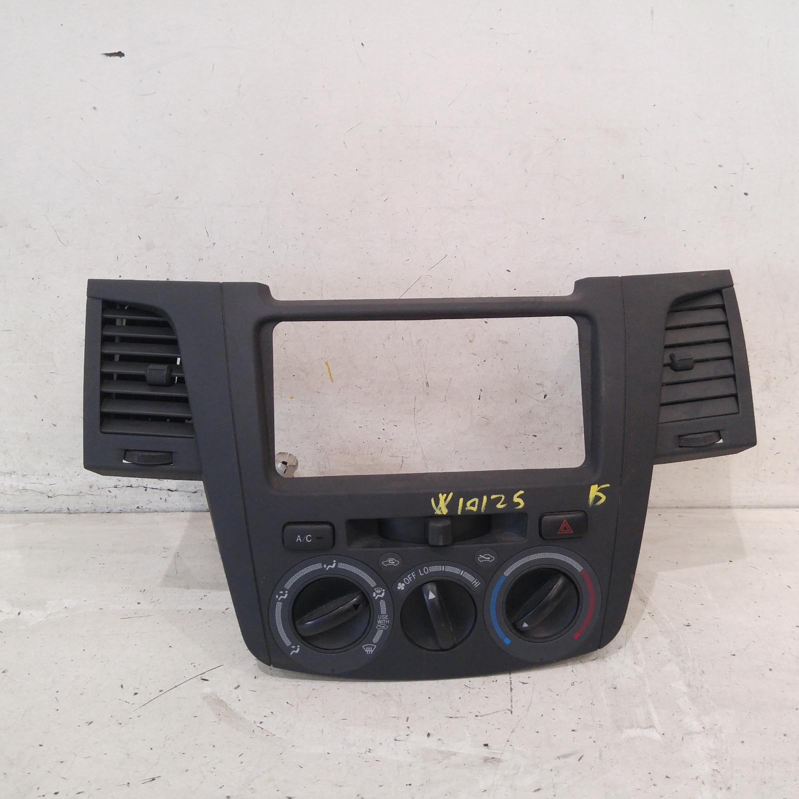Result Heater/aircon Controls for Toyota HiluxAus Auto Parts(1011)