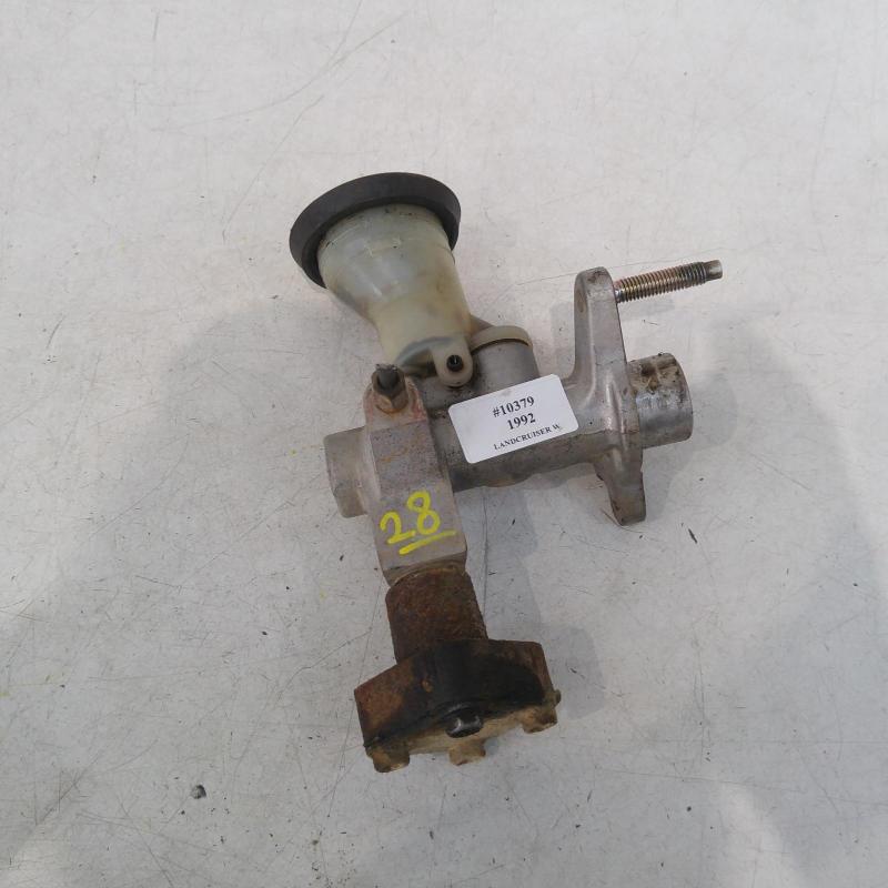 clutch master cylinder