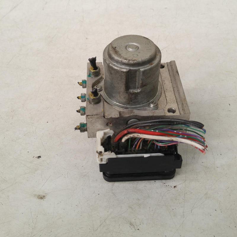 pompa sistem rem anti lock / modulator