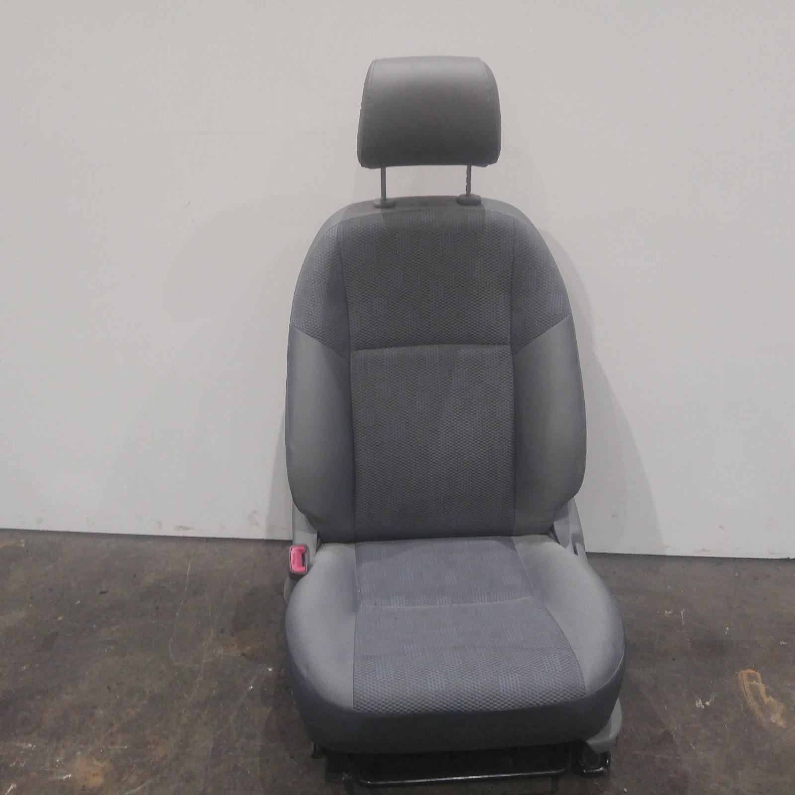 Result Seat Front for Toyota HiluxAus Auto Parts(1011)