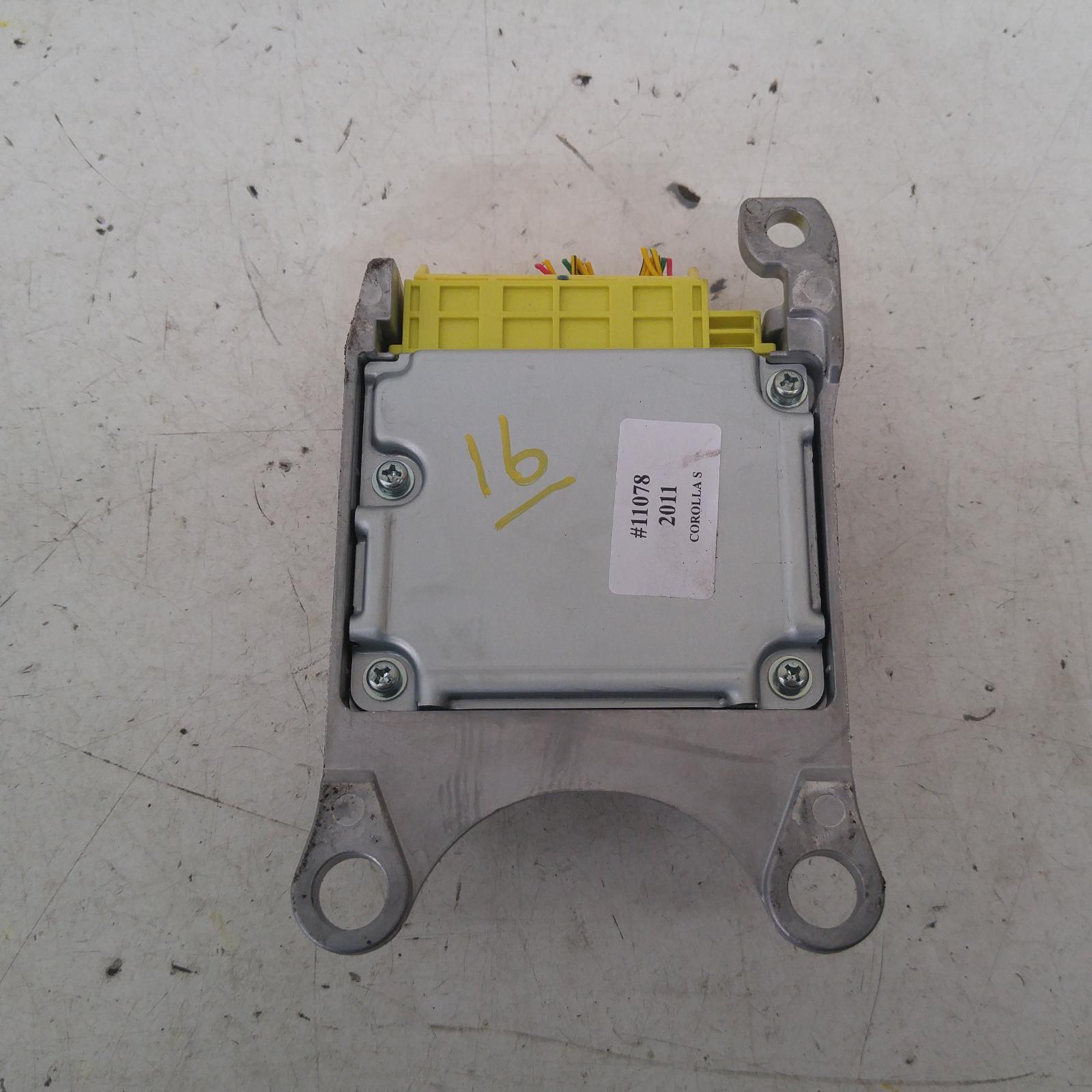 251317, Used airbag module/sensor for 2011 Corolla module, zre152