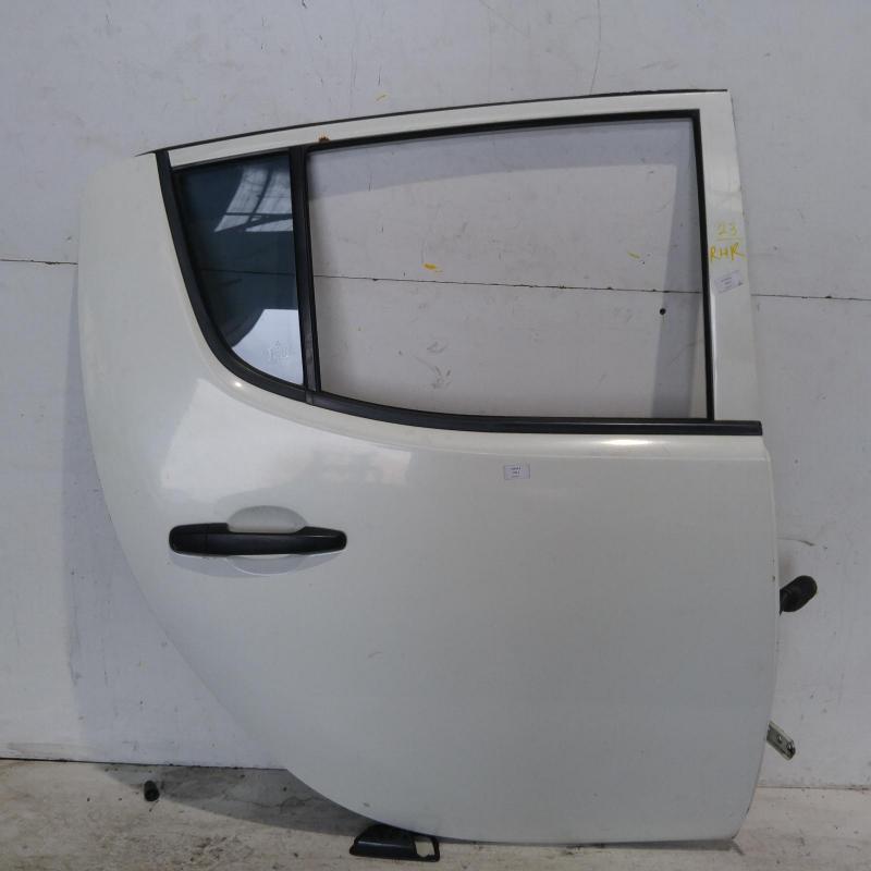 door/sliding rear right