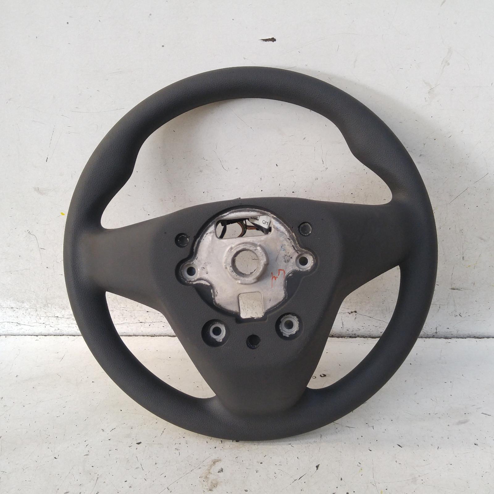 252797, Used steering wheel for 2017 commodore vinyl, vf, 05/1312/17