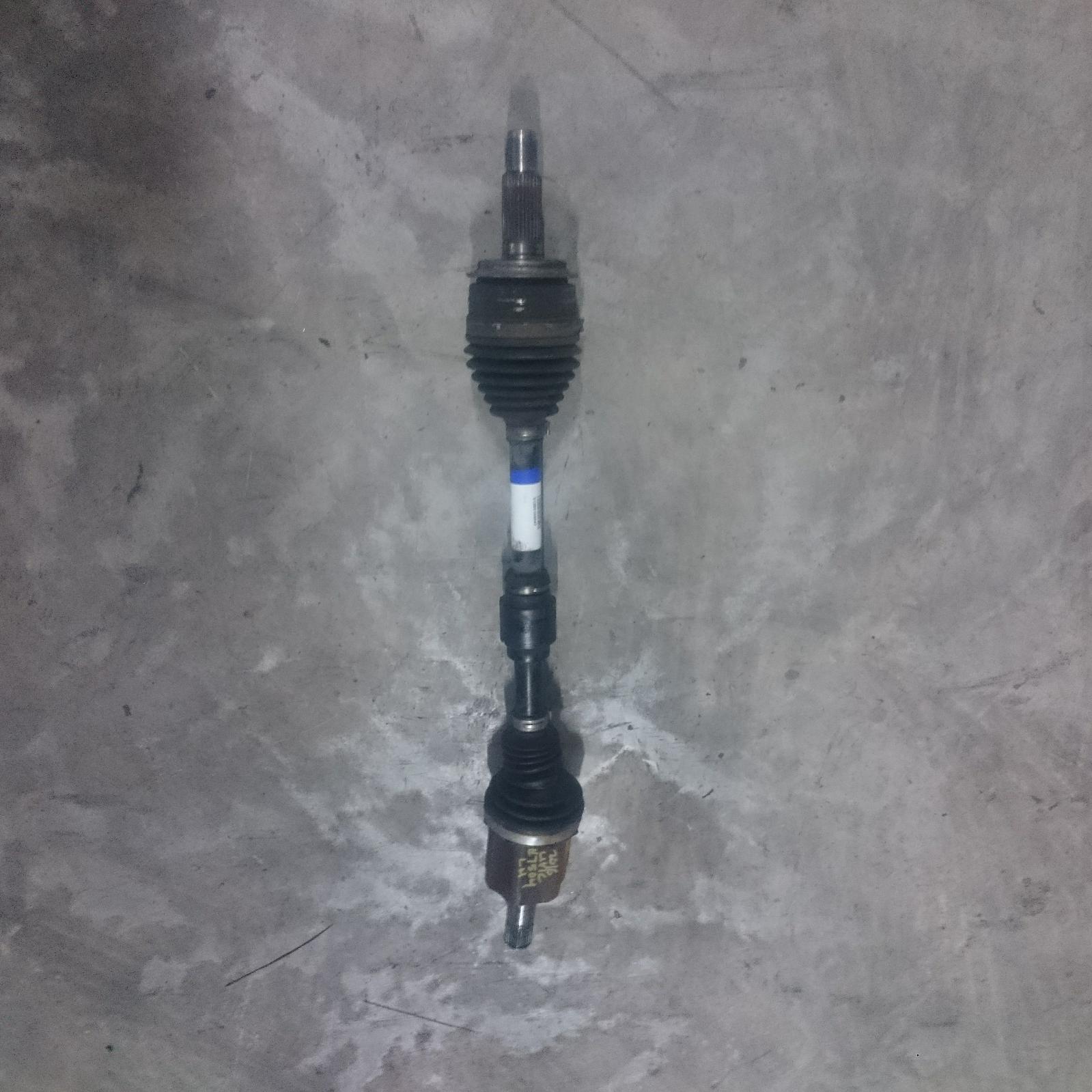 257207, Used driveshaft left for 2016 civic 10th gen, 05/16