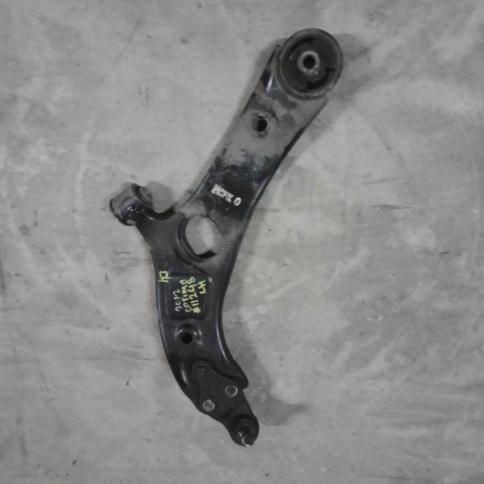 258498, Used left front lower control arm for 2012 Optima tf, 01/1109/13