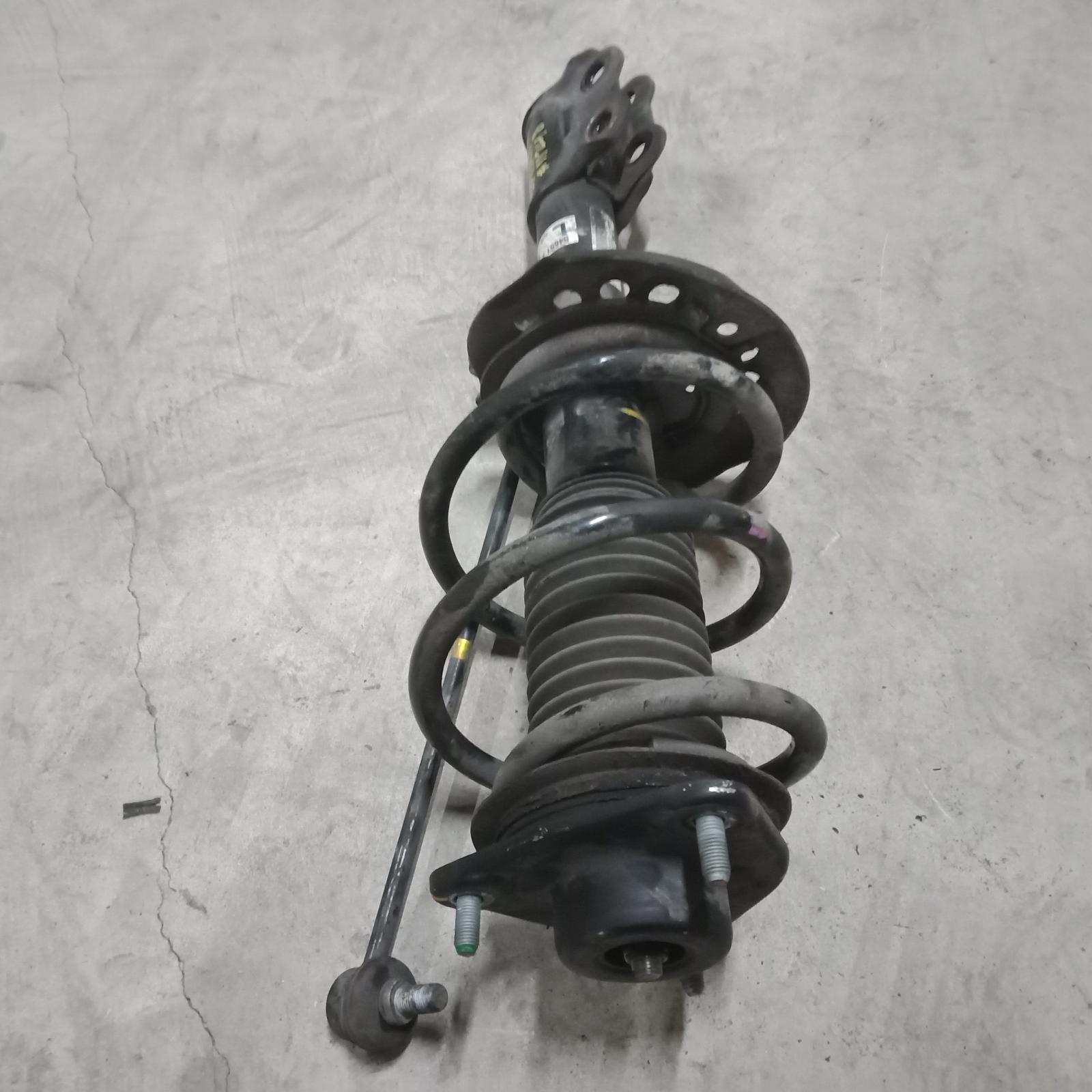 258539, Used left front strut for 2012 Optima tf, 01/1110/15