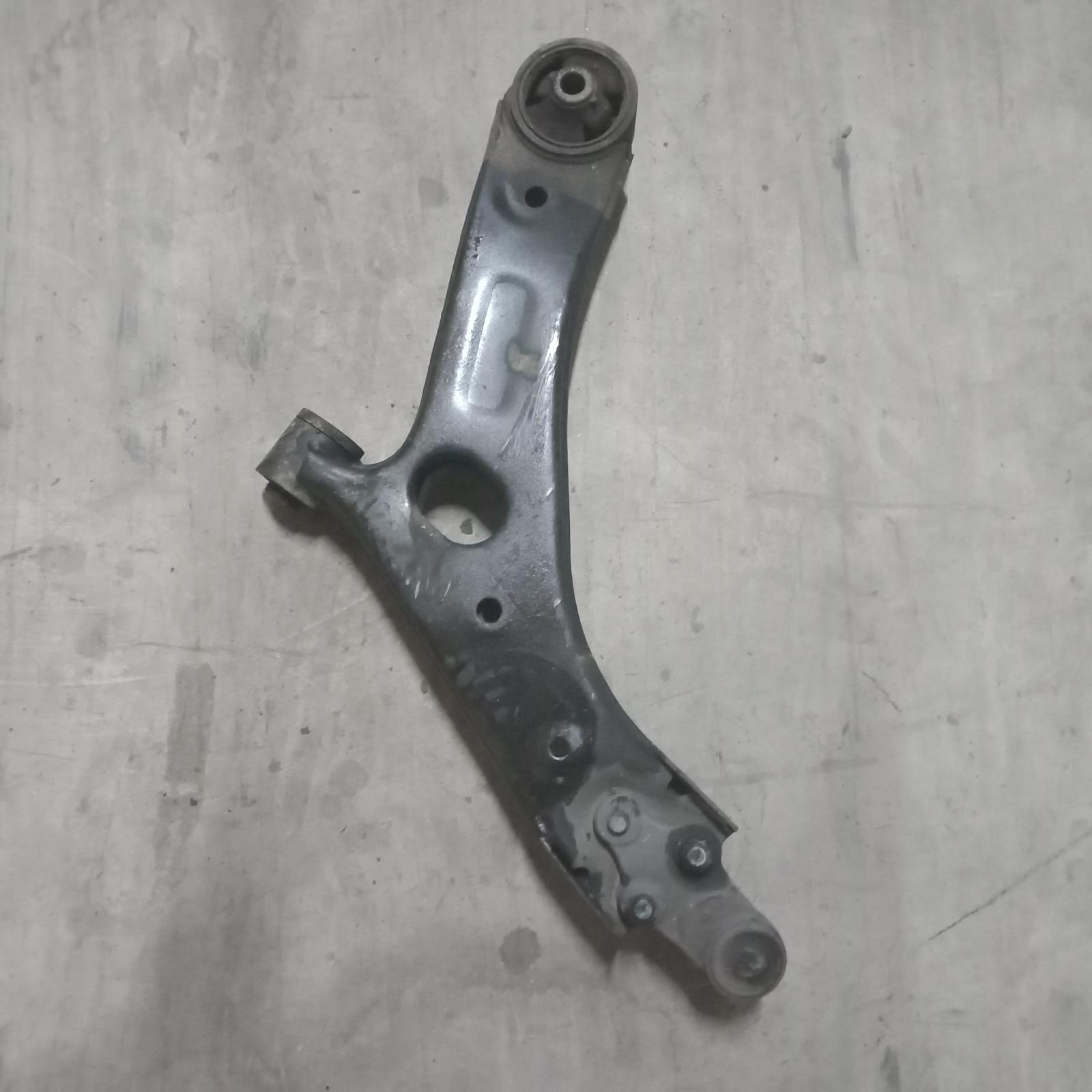 Result Control Arm Lower Front Right for Hyundai Ix35Aus Auto Parts(1011)